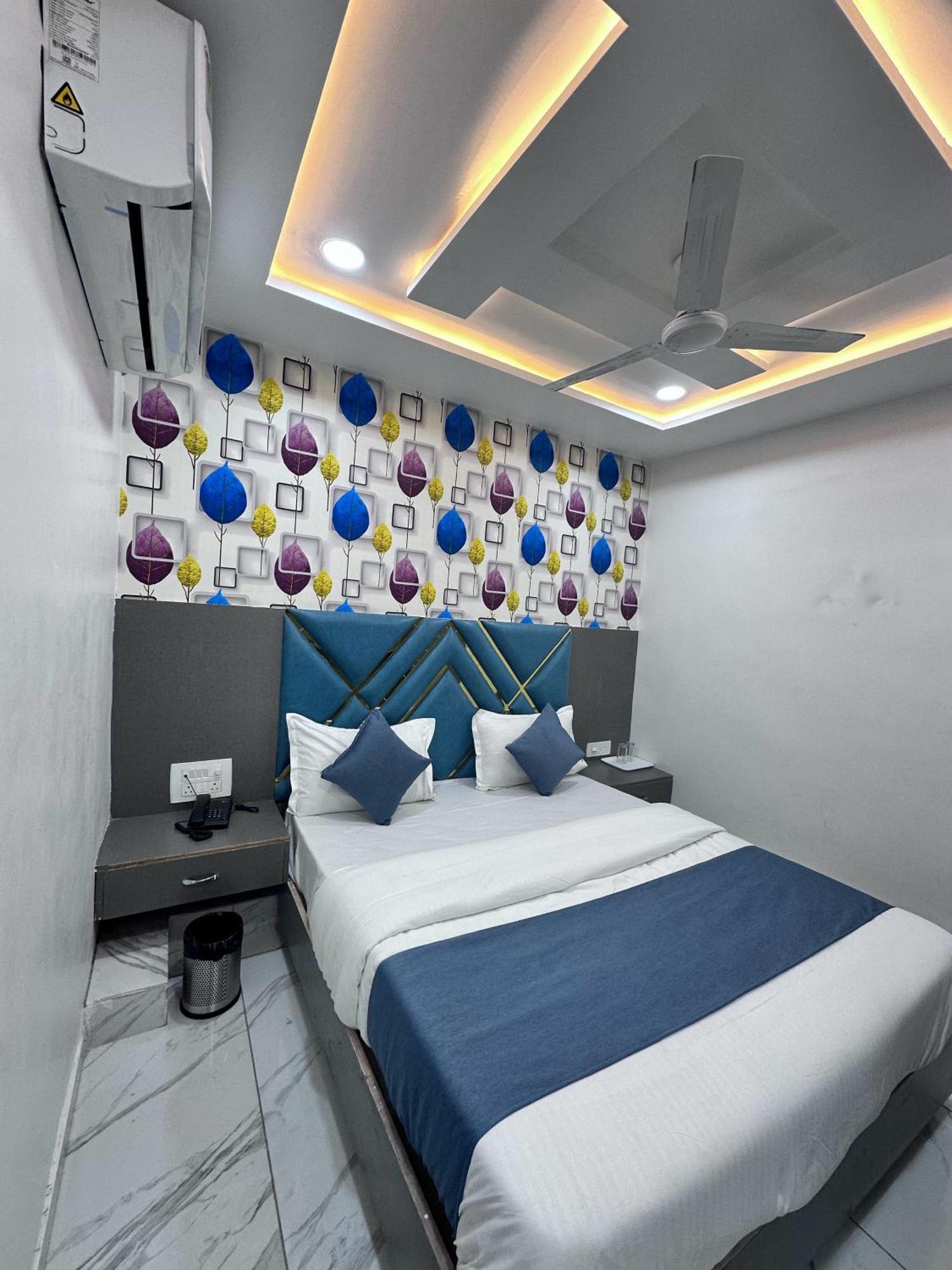 Hotel The Pacific Ahmedabad Airport Exterior foto