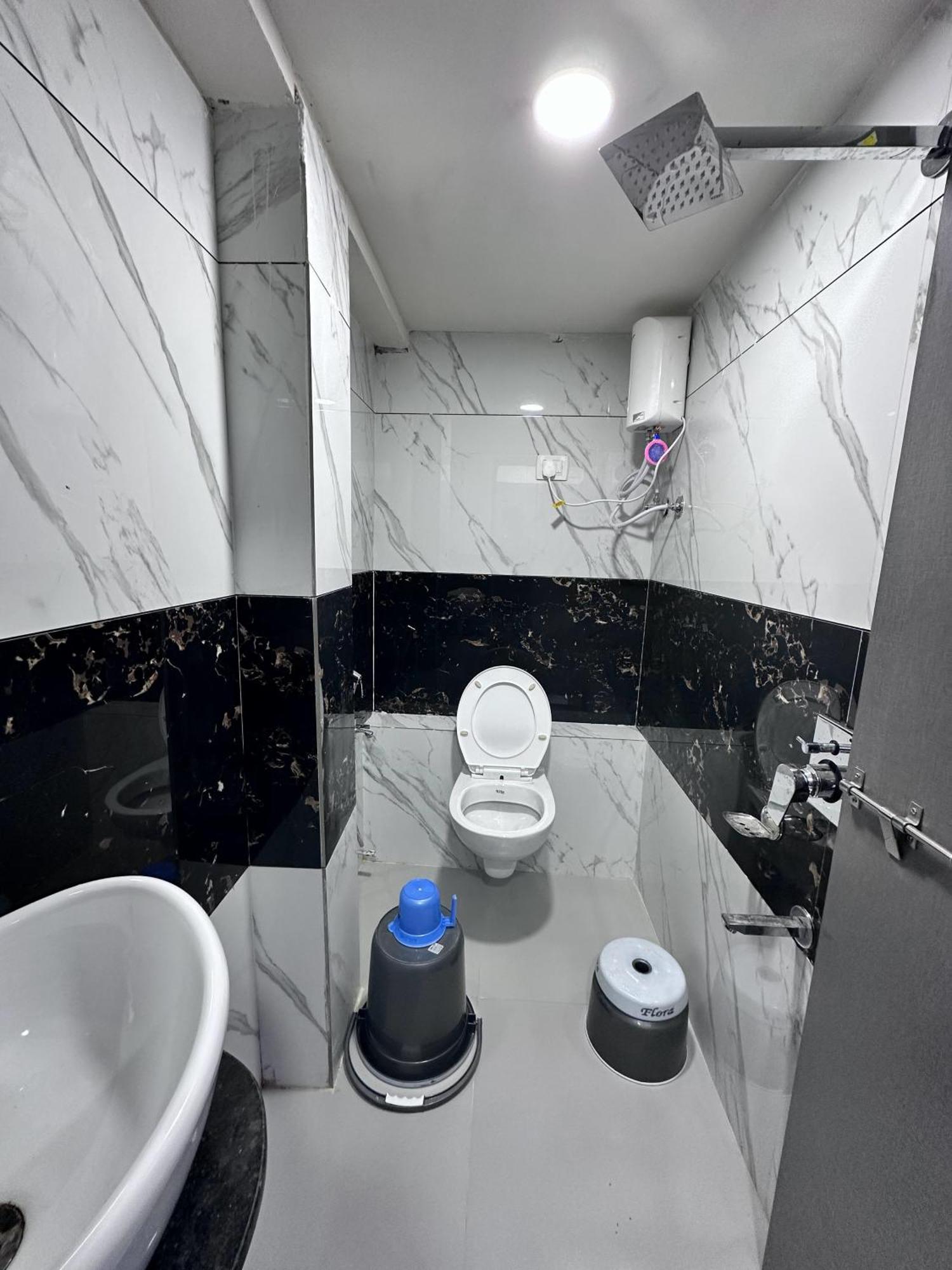 Hotel The Pacific Ahmedabad Airport Exterior foto