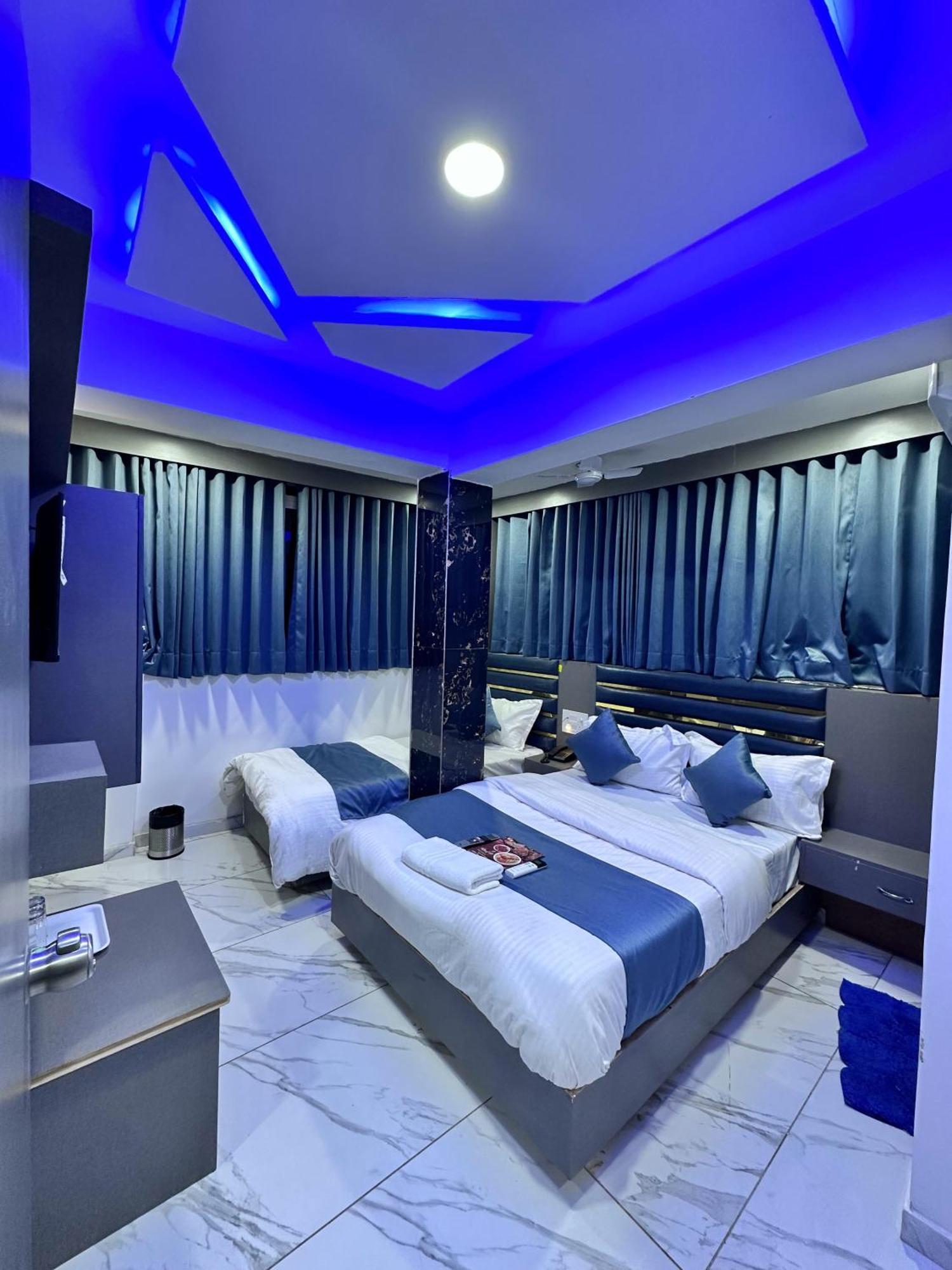 Hotel The Pacific Ahmedabad Airport Exterior foto